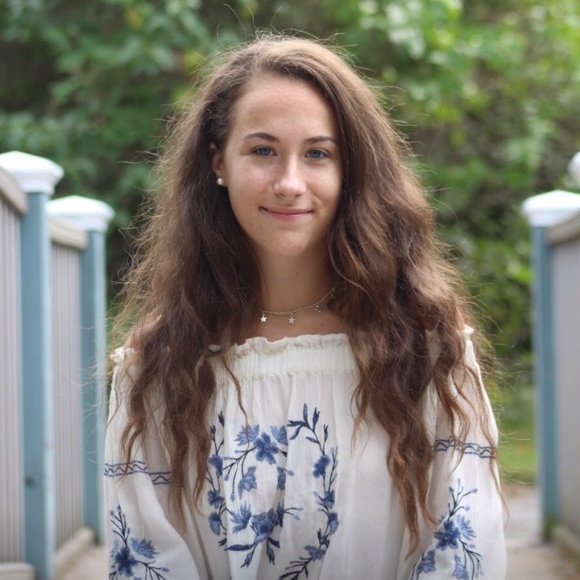 Meet your Posher, Lily - Picture 1 of 1